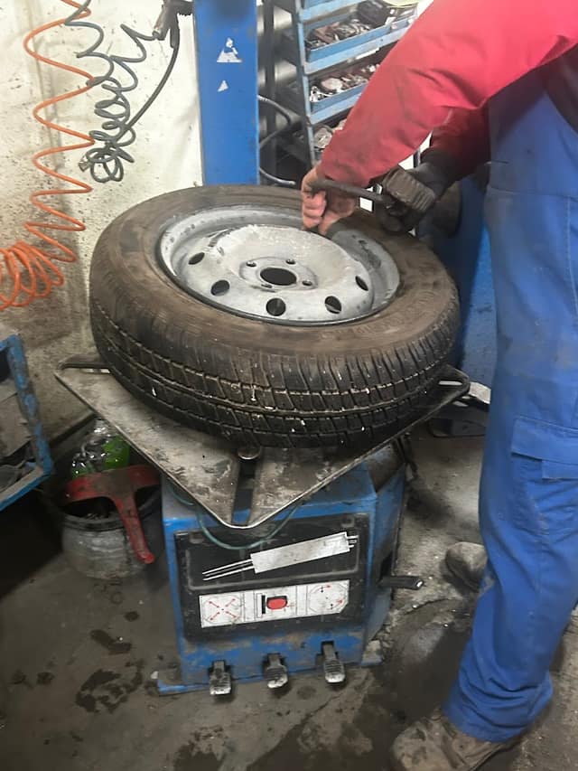 Vulcanizare / Шиномонтаж