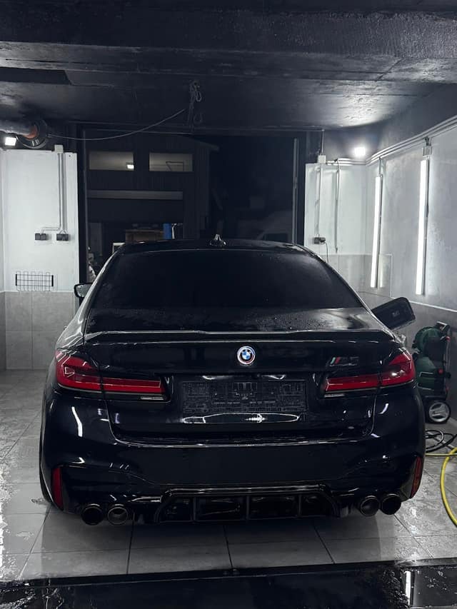 CRYSTAL GARAGE