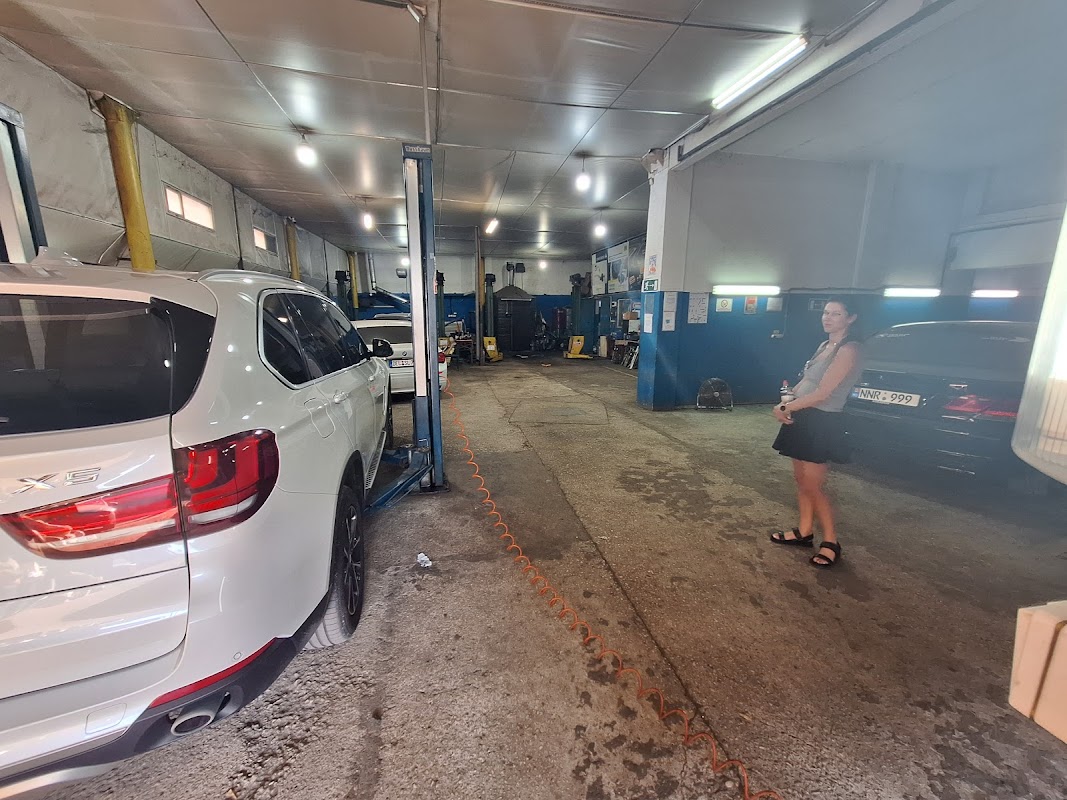 Сервис BMW Роман